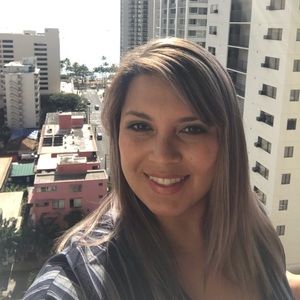 Meet your Posher, Desiree